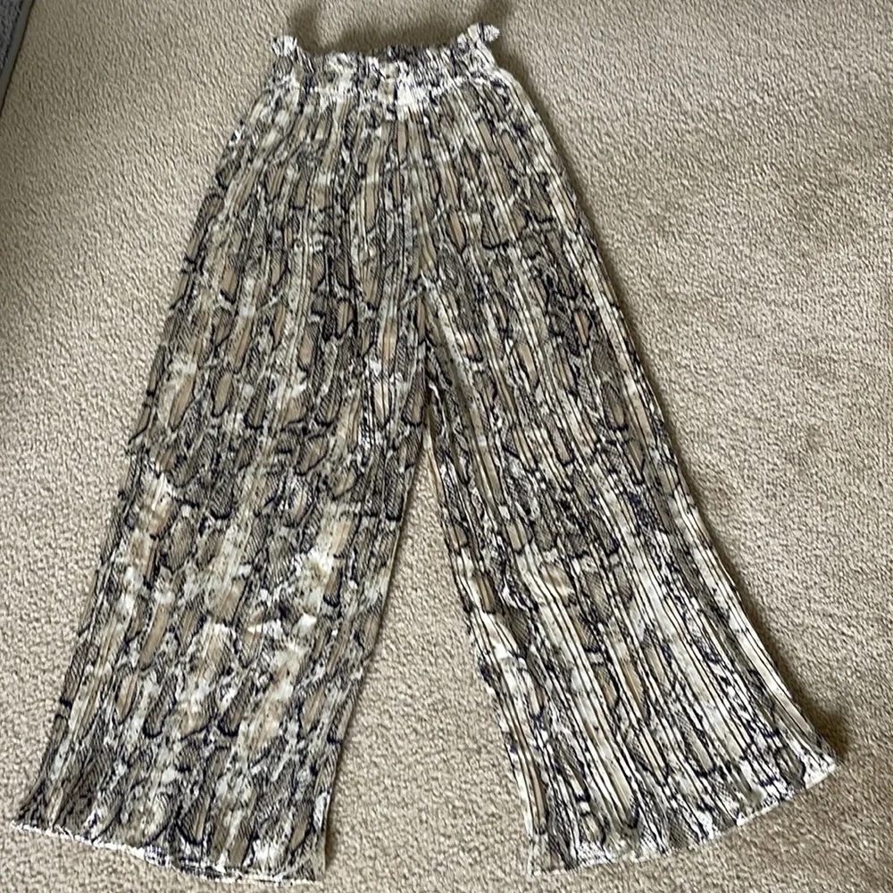 pants - Picture 2 of 2